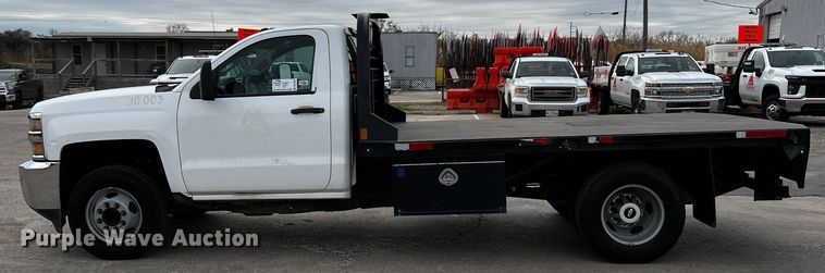 image for item DQ1954 2016 Chevrolet Silverado 3500HD  flatbed pickup truck