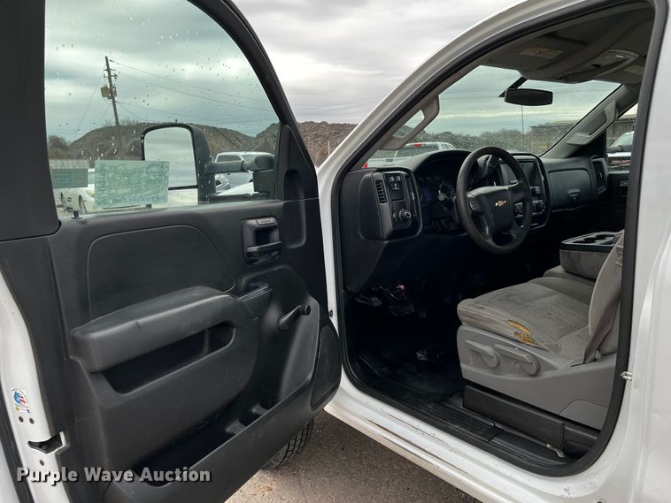 image for item DQ1954 2016 Chevrolet Silverado 3500HD  flatbed pickup truck