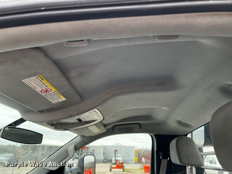 image for item DQ1954 2016 Chevrolet Silverado 3500HD  flatbed pickup truck