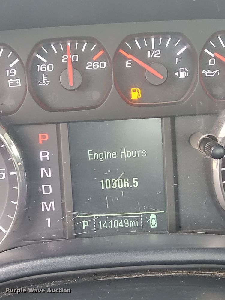 image for item DQ1954 2016 Chevrolet Silverado 3500HD  flatbed pickup truck