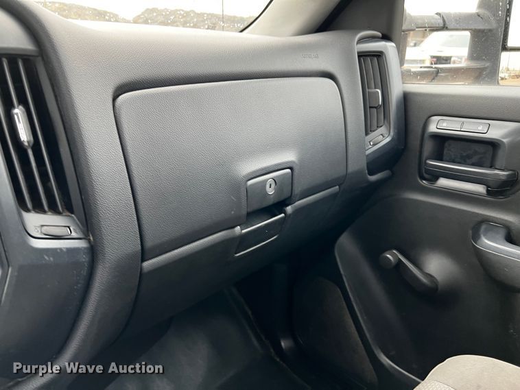 image for item DQ1954 2016 Chevrolet Silverado 3500HD  flatbed pickup truck