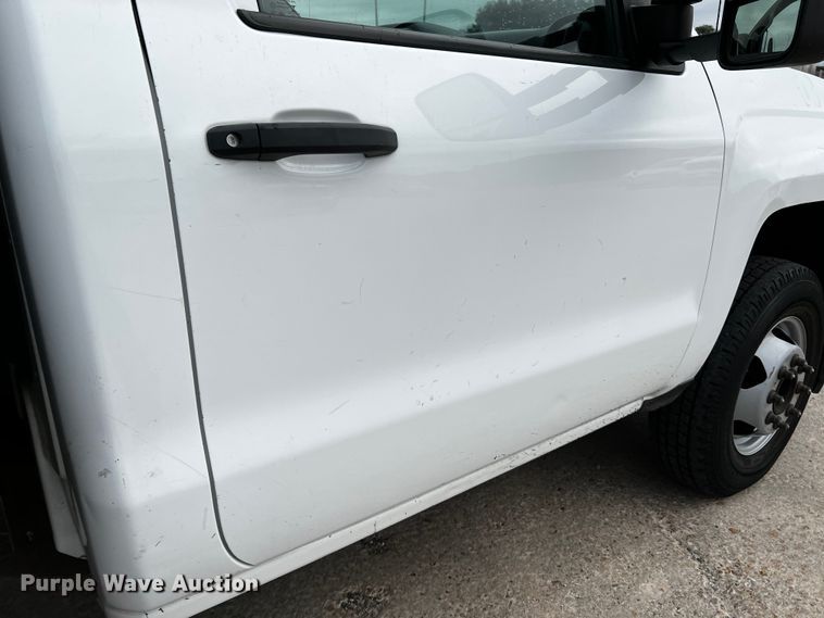 image for item DQ1954 2016 Chevrolet Silverado 3500HD  flatbed pickup truck