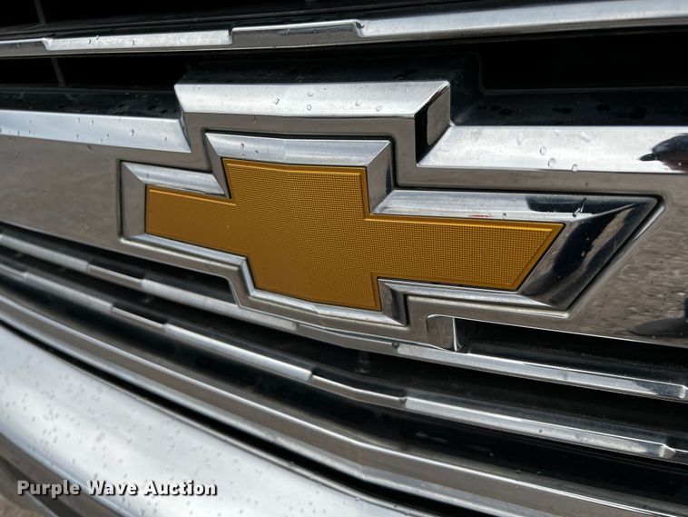 image for item DQ1954 2016 Chevrolet Silverado 3500HD  flatbed pickup truck