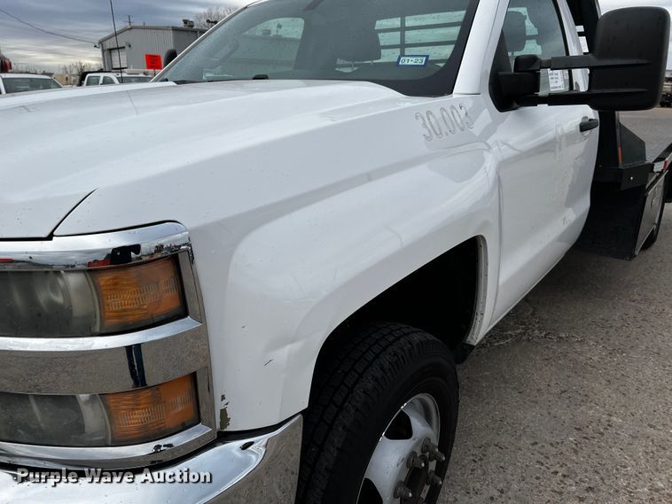 image for item DQ1954 2016 Chevrolet Silverado 3500HD  flatbed pickup truck