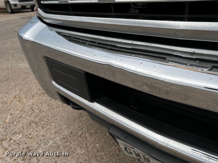 image for item DQ1954 2016 Chevrolet Silverado 3500HD  flatbed pickup truck