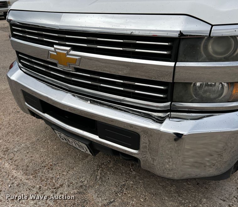 image for item DQ1954 2016 Chevrolet Silverado 3500HD  flatbed pickup truck