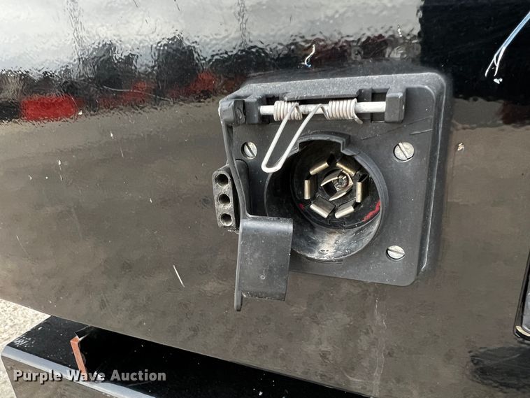 image for item DQ1954 2016 Chevrolet Silverado 3500HD  flatbed pickup truck