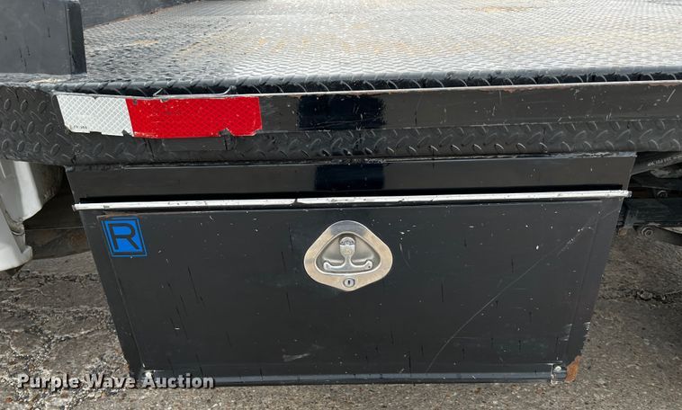 image for item DQ1954 2016 Chevrolet Silverado 3500HD  flatbed pickup truck