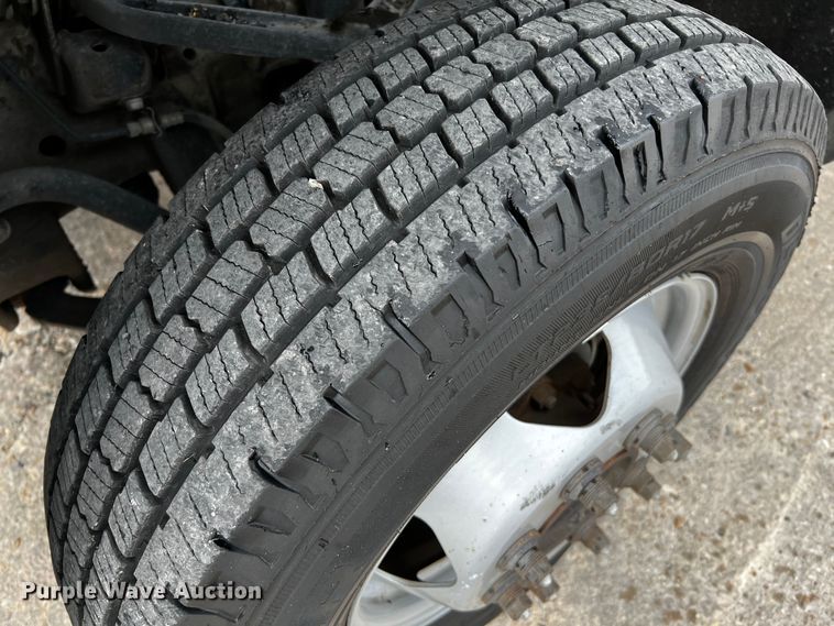 image for item DQ1954 2016 Chevrolet Silverado 3500HD  flatbed pickup truck