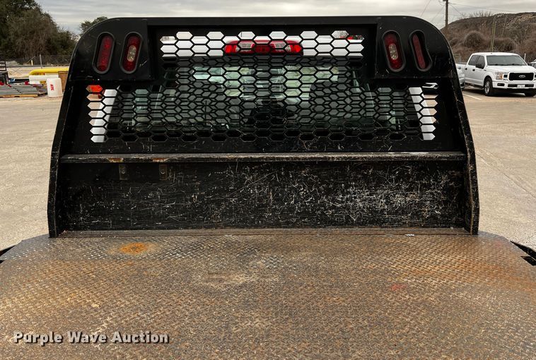 image for item DQ1956 2018 Chevrolet Silverado 3500HD  Crew Cab pickup truck