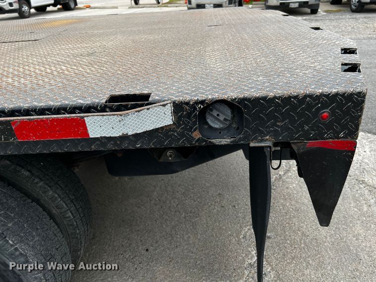 image for item DQ1956 2018 Chevrolet Silverado 3500HD  Crew Cab pickup truck