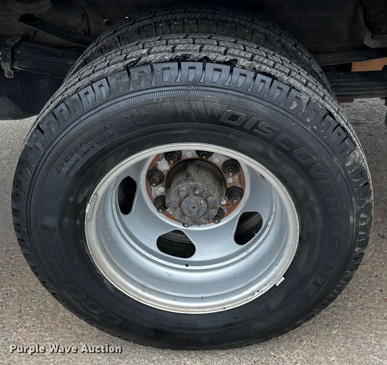 image for item DQ1956 2018 Chevrolet Silverado 3500HD  Crew Cab pickup truck