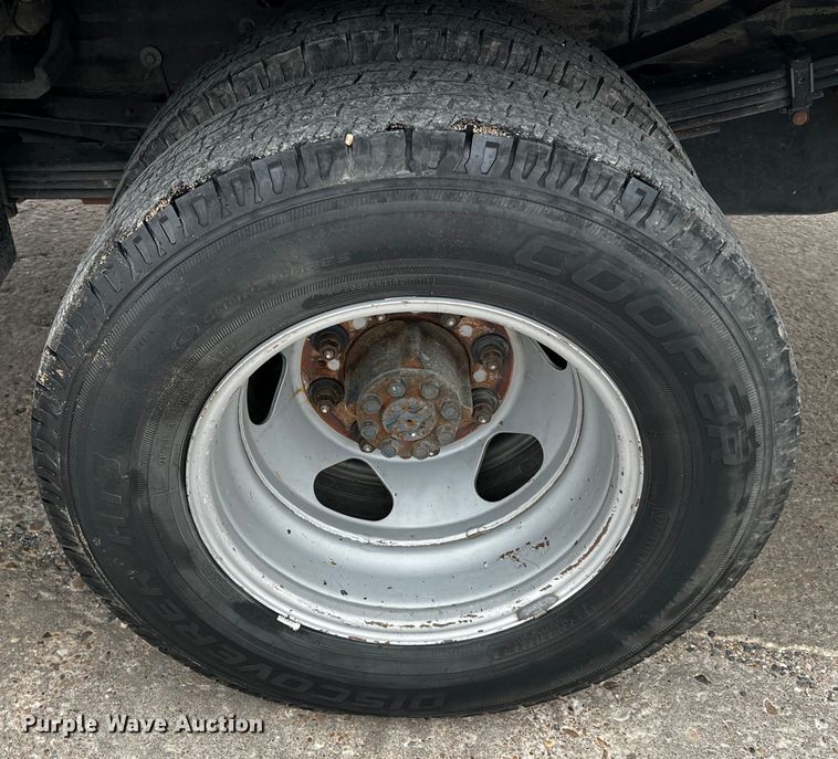 image for item DQ1956 2018 Chevrolet Silverado 3500HD  Crew Cab pickup truck