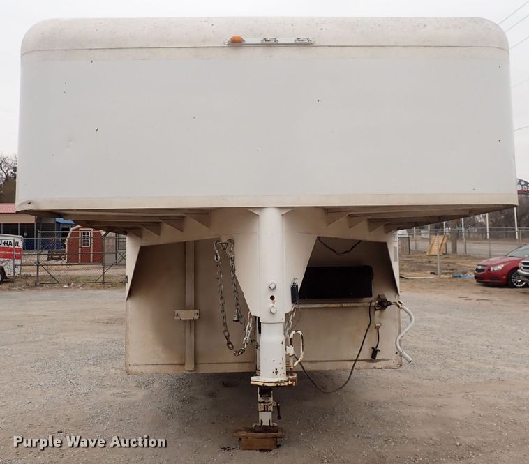 image for item DQ5024 2006 WW  enclosed cargo trailer