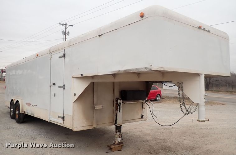 image for item DQ5024 2006 WW  enclosed cargo trailer