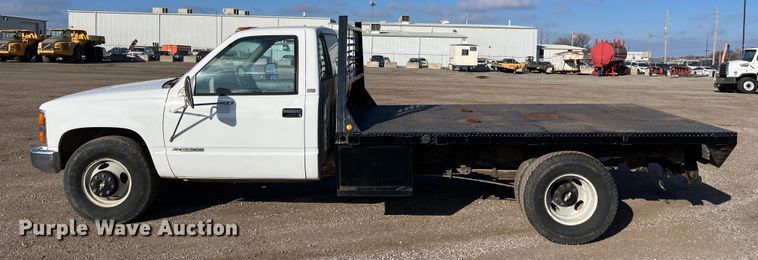 image for item DQ5096 1992 Chevrolet C3500  flatbed pickup truck