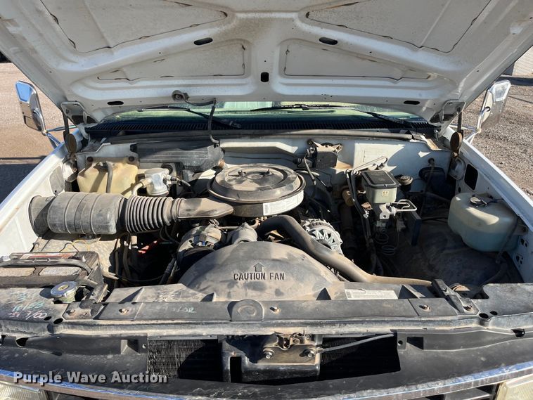 image for item DQ5096 1992 Chevrolet C3500  flatbed pickup truck