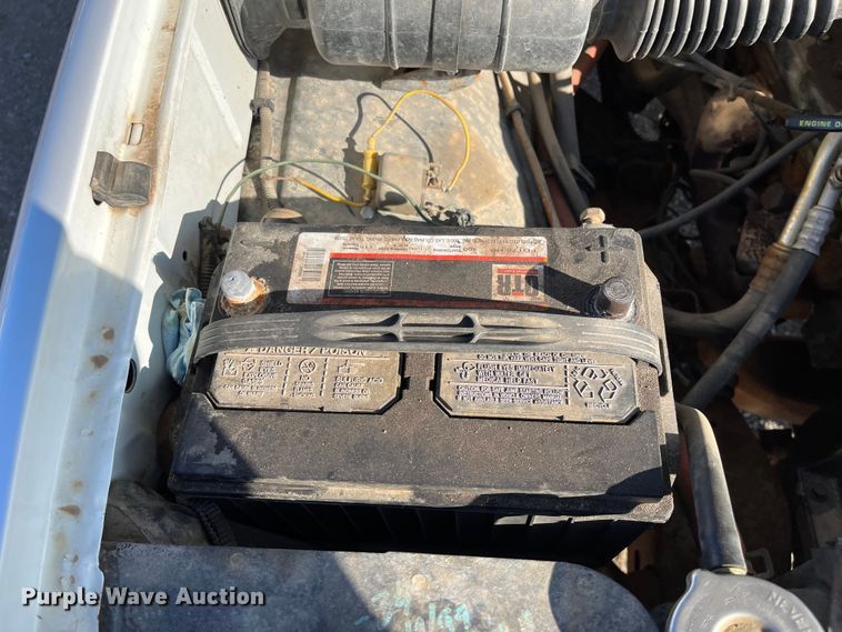 image for item DQ5096 1992 Chevrolet C3500  flatbed pickup truck