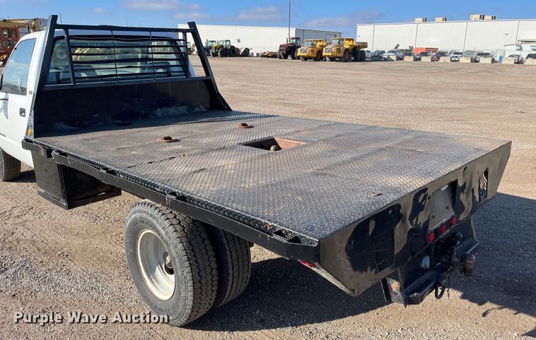 image for item DQ5096 1992 Chevrolet C3500  flatbed pickup truck