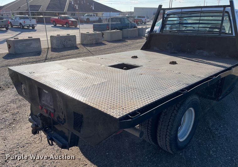 image for item DQ5096 1992 Chevrolet C3500  flatbed pickup truck