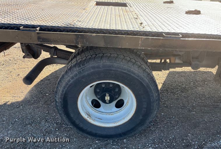 image for item DQ5096 1992 Chevrolet C3500  flatbed pickup truck