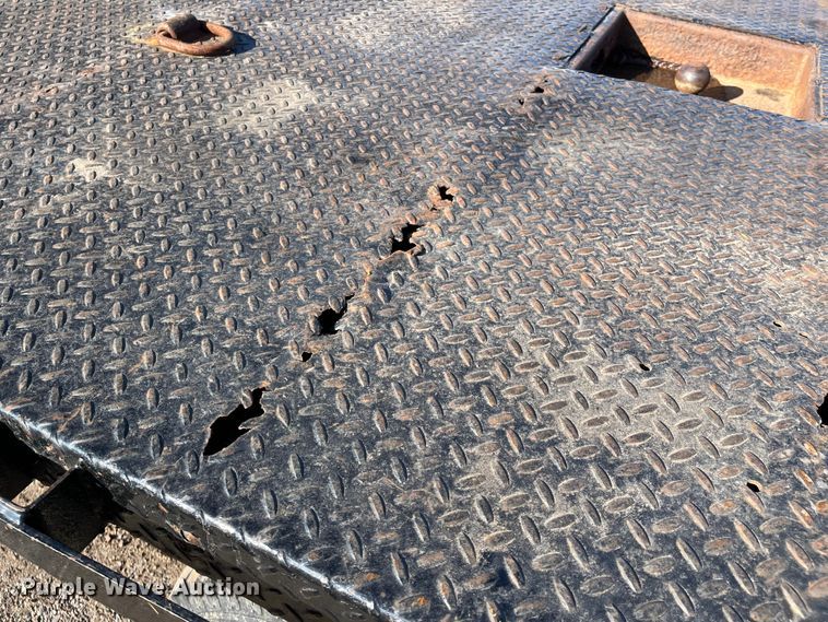 image for item DQ5096 1992 Chevrolet C3500  flatbed pickup truck