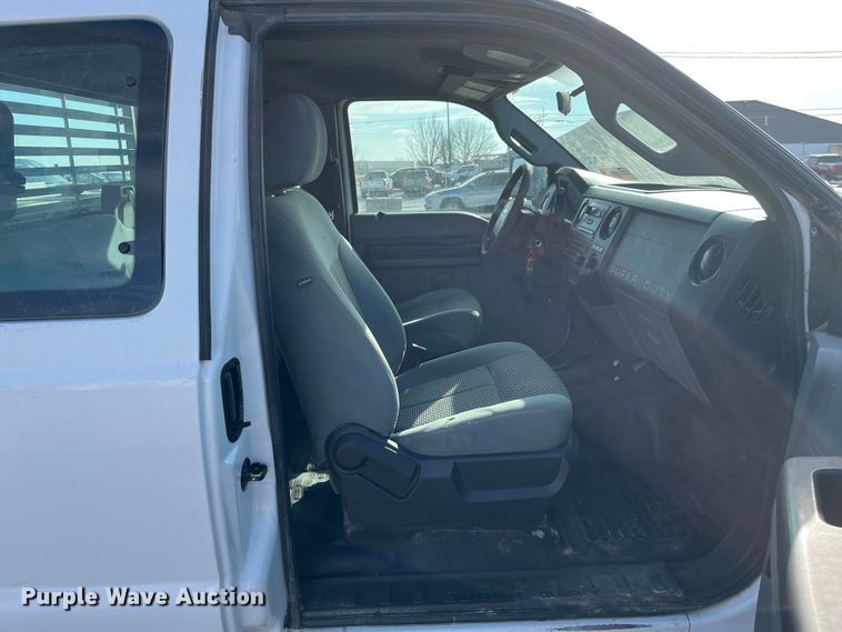 image for item DQ5097 2012 Ford F250 Super Duty  SuperCab pickup truck