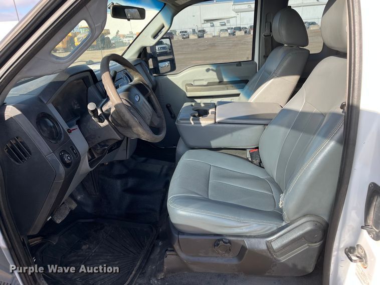 image for item DQ5100 2012 Ford F250 Super Duty  SuperCab pickup truck