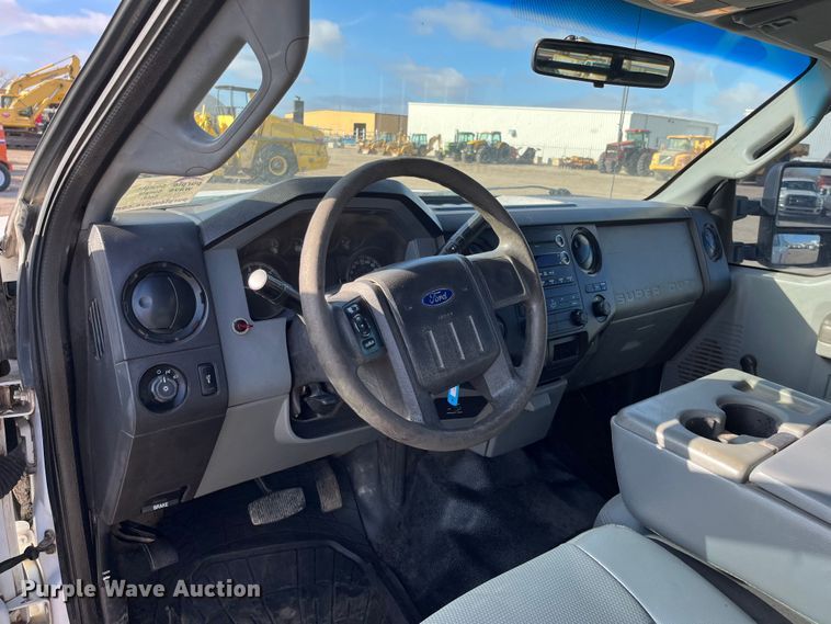 image for item DQ5100 2012 Ford F250 Super Duty  SuperCab pickup truck