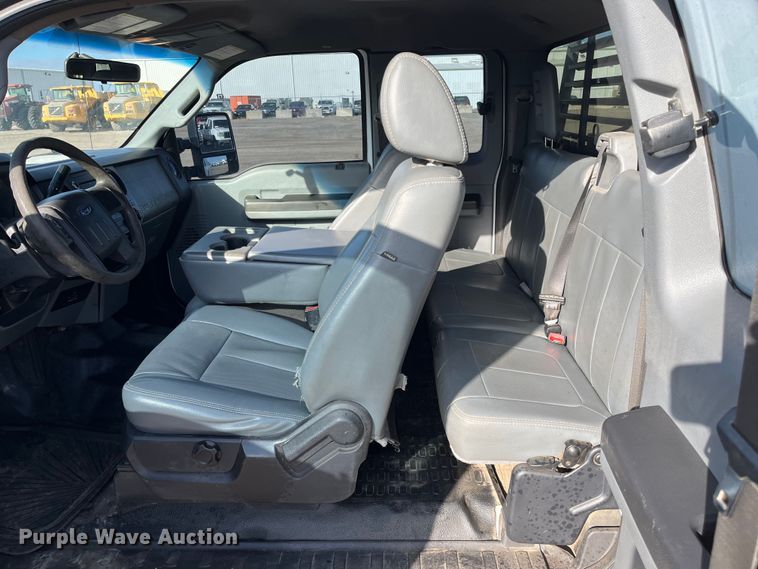 image for item DQ5100 2012 Ford F250 Super Duty  SuperCab pickup truck