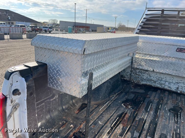 image for item DQ5100 2012 Ford F250 Super Duty  SuperCab pickup truck