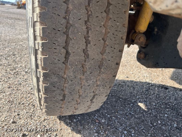 image for item DQ5100 2012 Ford F250 Super Duty  SuperCab pickup truck