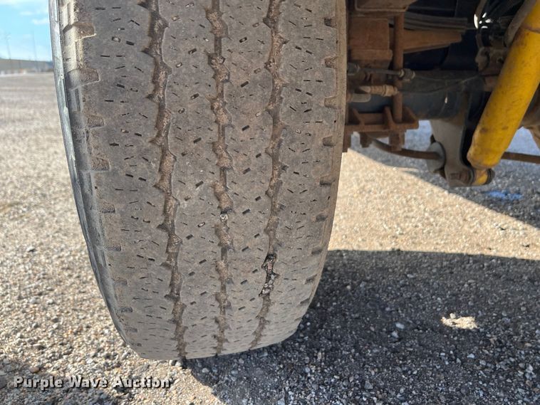 image for item DQ5100 2012 Ford F250 Super Duty  SuperCab pickup truck