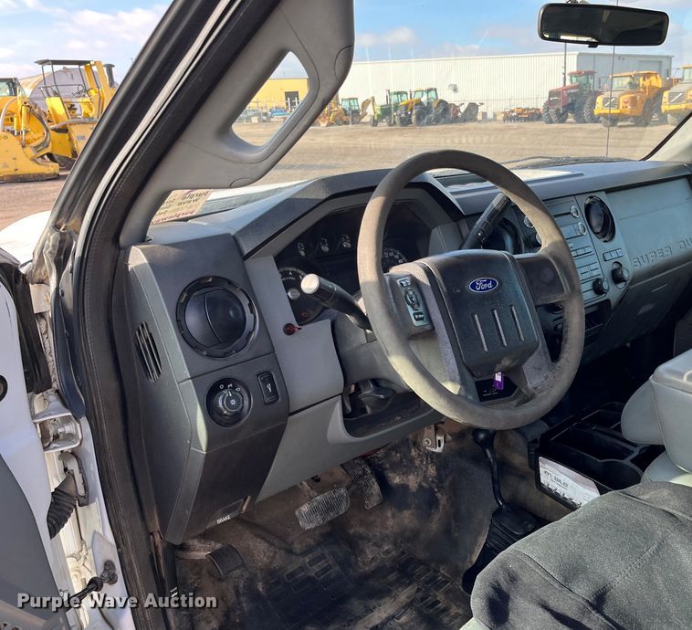 image for item DQ5101 2012 Ford F250 Super Duty  SuperCab pickup truck