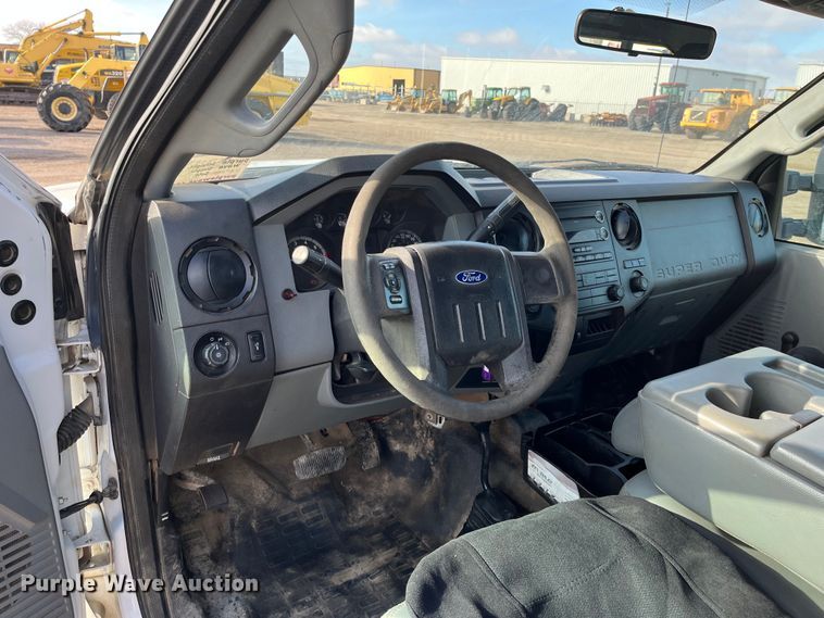 image for item DQ5101 2012 Ford F250 Super Duty  SuperCab pickup truck