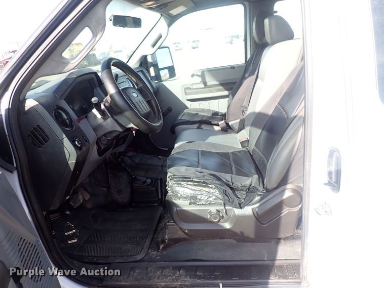 image for item DQ5102 2012 Ford F250 Super Duty  SuperCab pickup truck