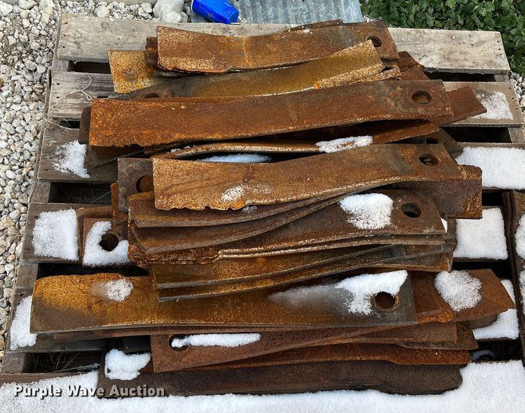 image for item DR7435 Rhino SE415A  batwing rotary mower