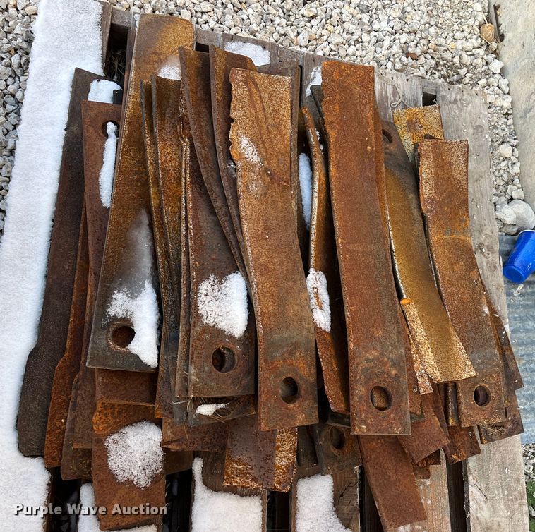 image for item DR7435 Rhino SE415A  batwing rotary mower