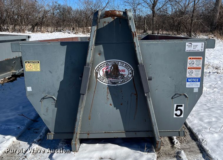 image for item DR7437 Roll-off dumpster