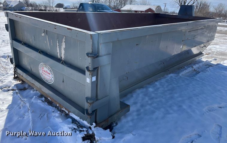 image for item DR7437 Roll-off dumpster