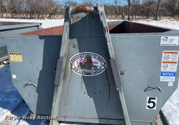 image for item DR7437 Roll-off dumpster