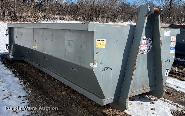 image for item DR7438 Roll-off dumpster
