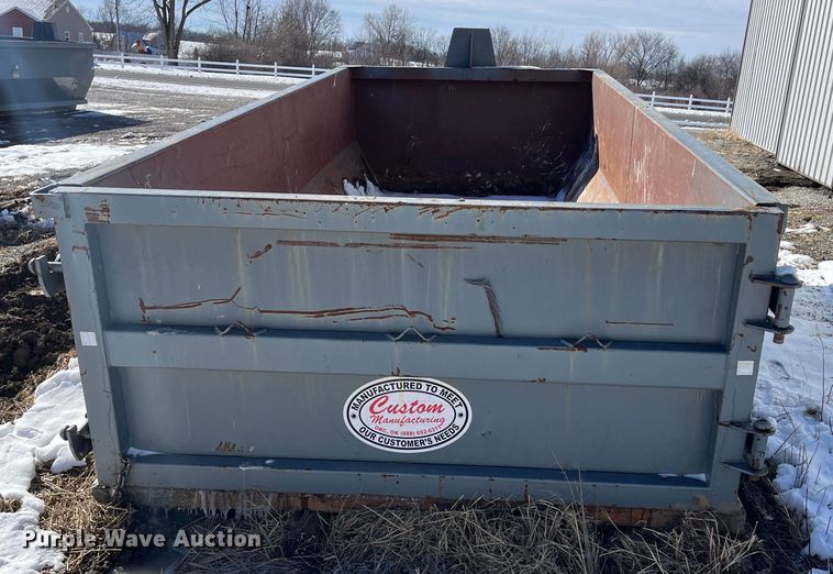 image for item DR7438 Roll-off dumpster