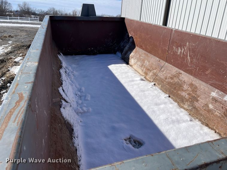 image for item DR7438 Roll-off dumpster