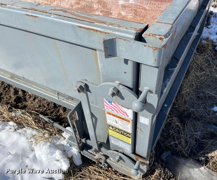 image for item DR7438 Roll-off dumpster