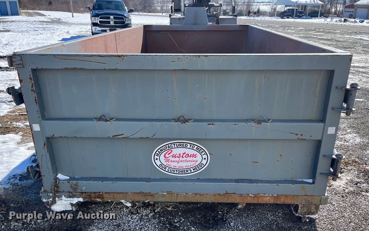 image for item DR7439 Roll-off dumpster