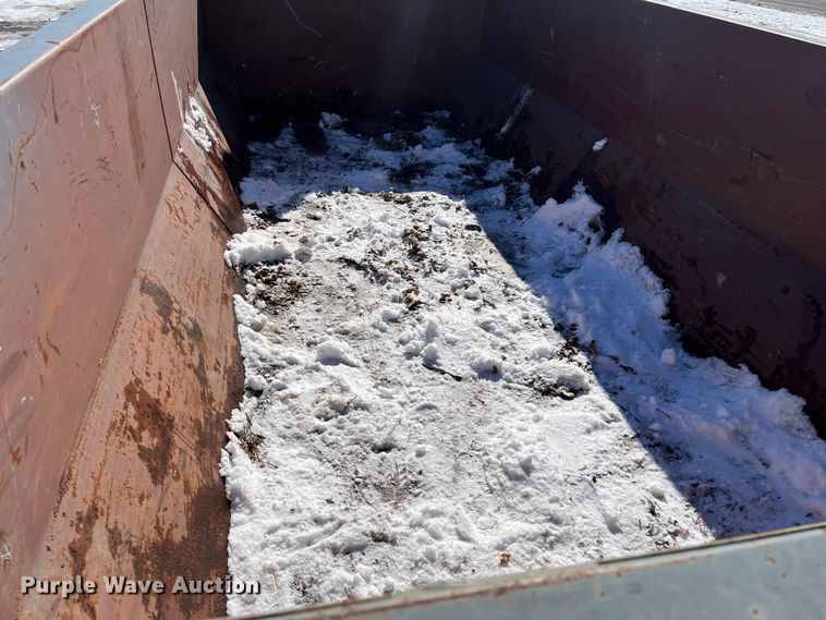 image for item DR7439 Roll-off dumpster