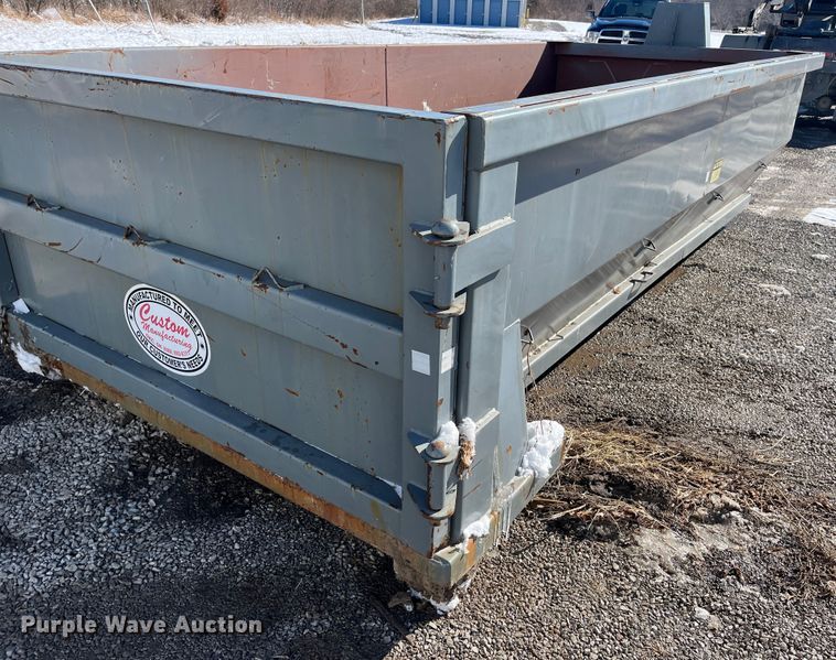 image for item DR7439 Roll-off dumpster