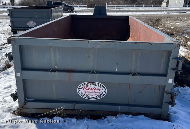 image for item DR7440 Roll-off dumpster