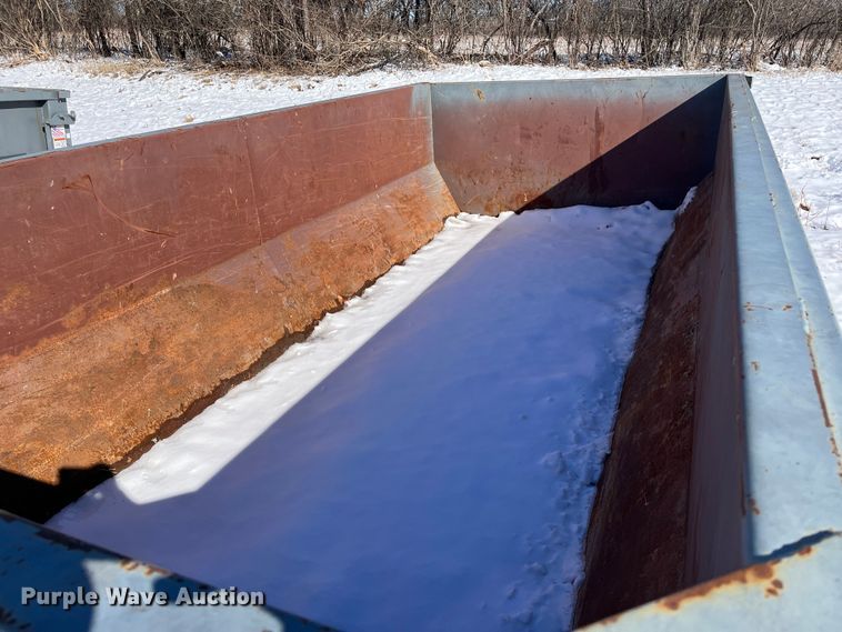 image for item DR7440 Roll-off dumpster